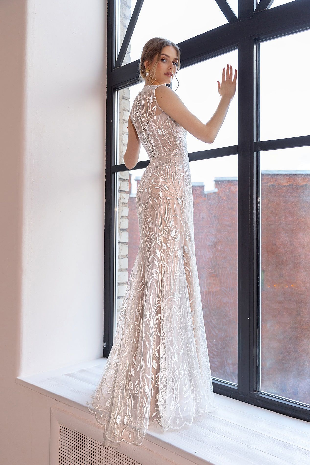 Кружевное свадебное платье со съемным шлейфом фото