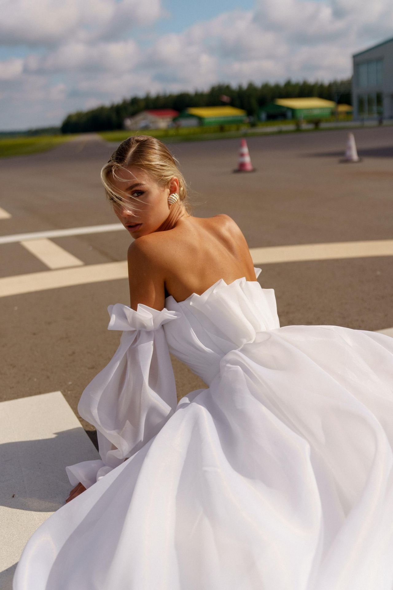 Свадебное платье из шифона с драпировкой фото