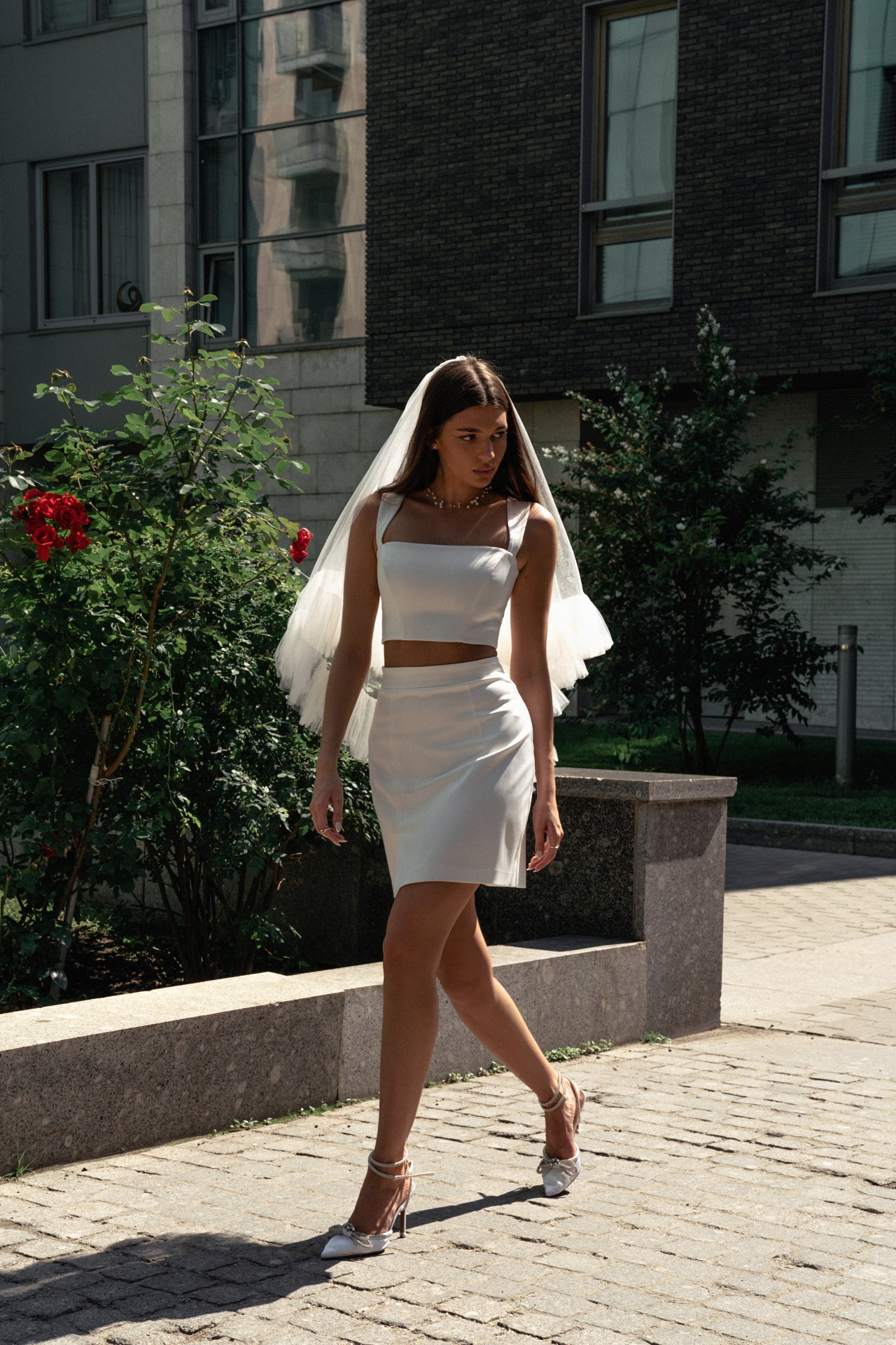 Свадебный костюм-тройка с юбкой фото