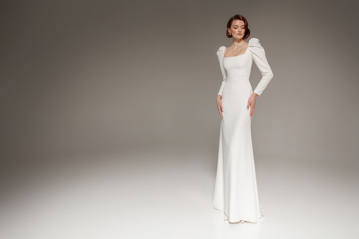 Свадебное платье русалка с объемными плечиками фото