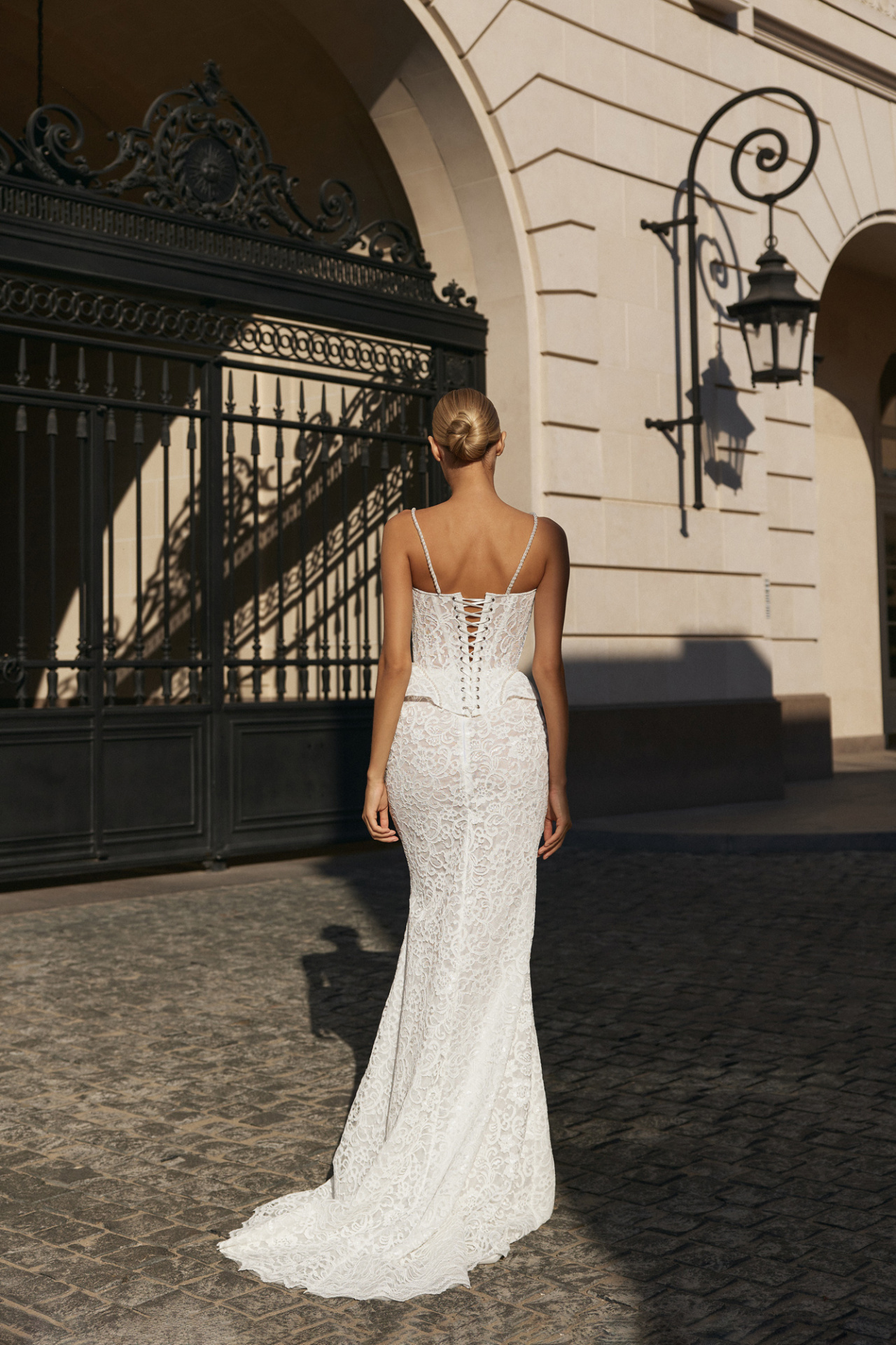 Кружевной свадебный комплект с корсетом фото