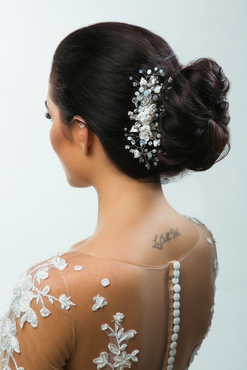 Гребень с объемным декором фото