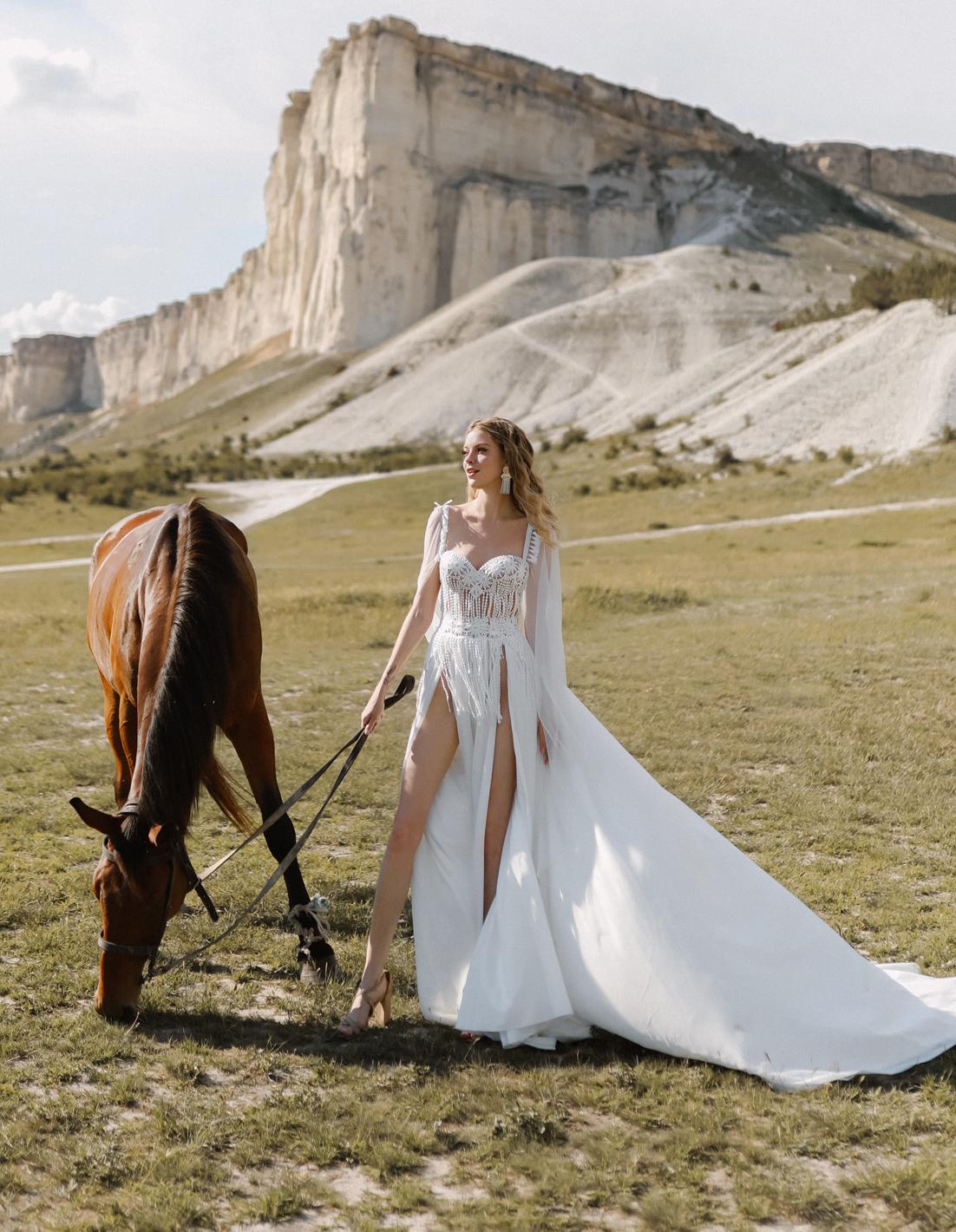 Нежное свадебное платье в стиле бохо фото