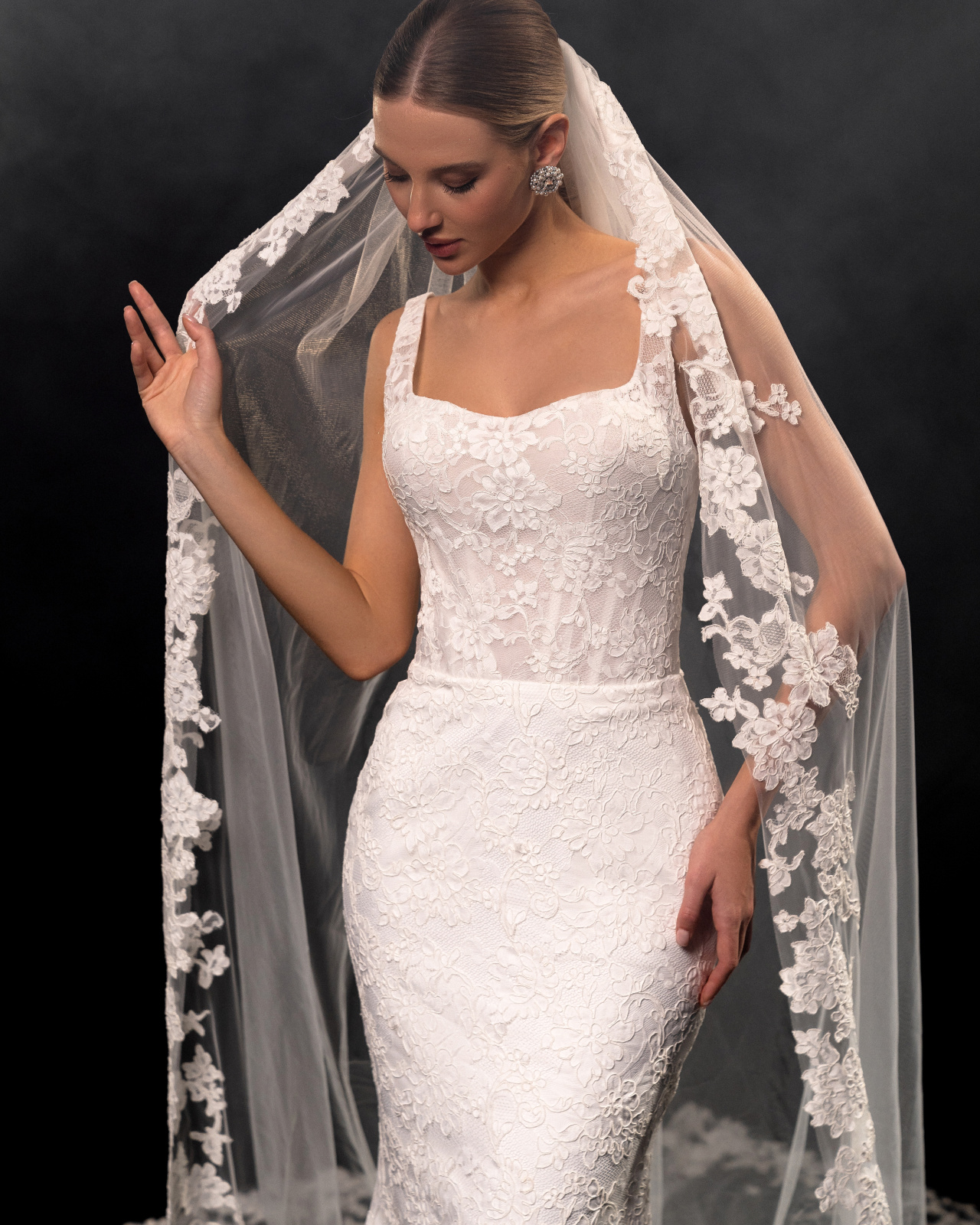 Белое кружевное свадбеное платье рыбка фото