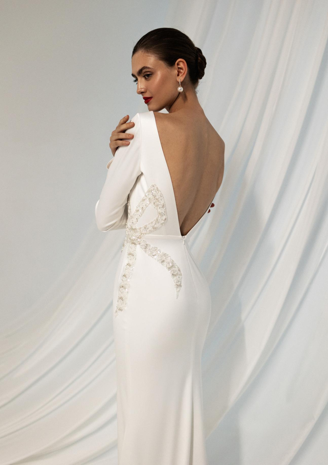 Атласное свадебное платье рыбка фото