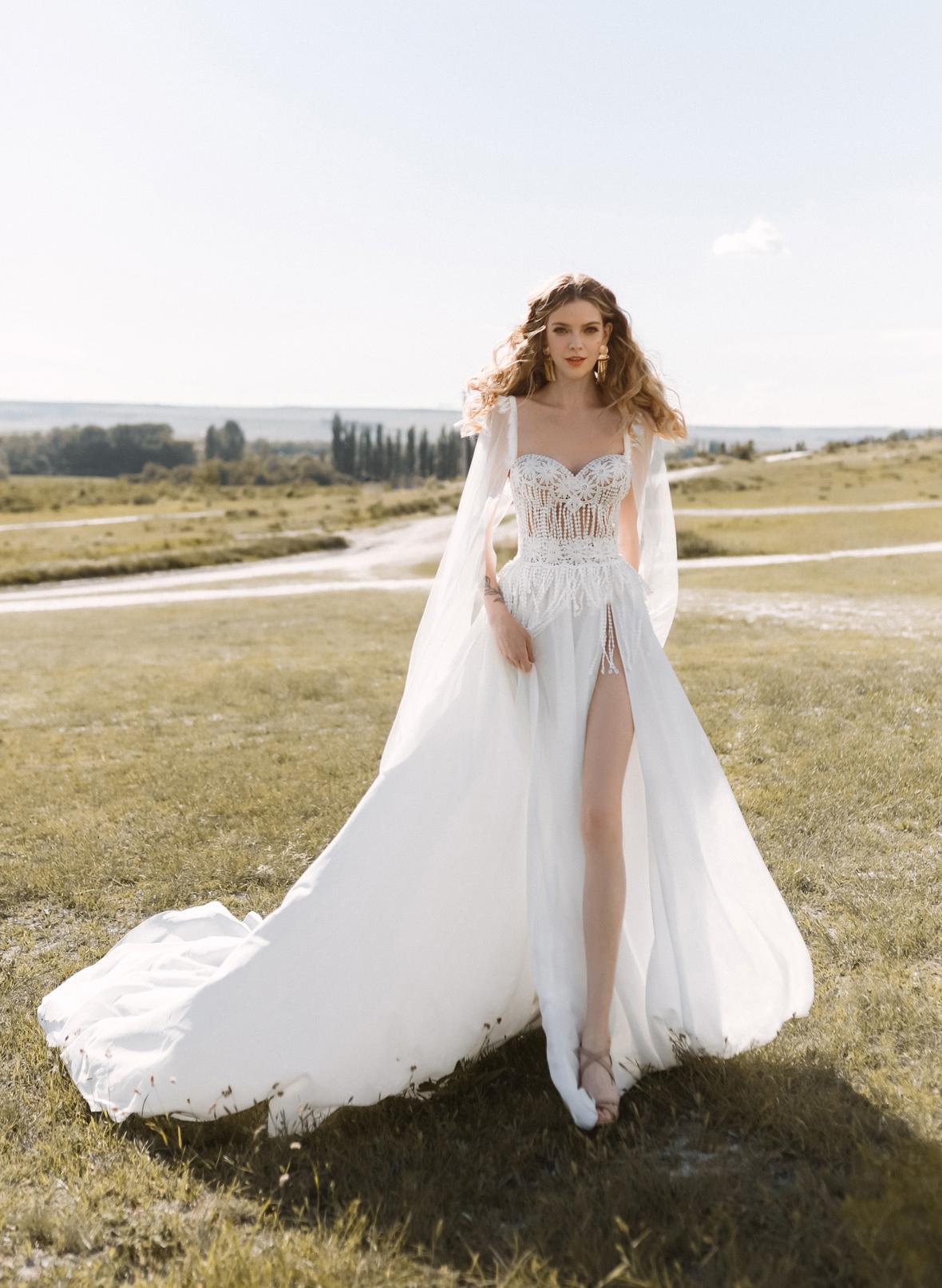 Нежное свадебное платье в стиле бохо фото