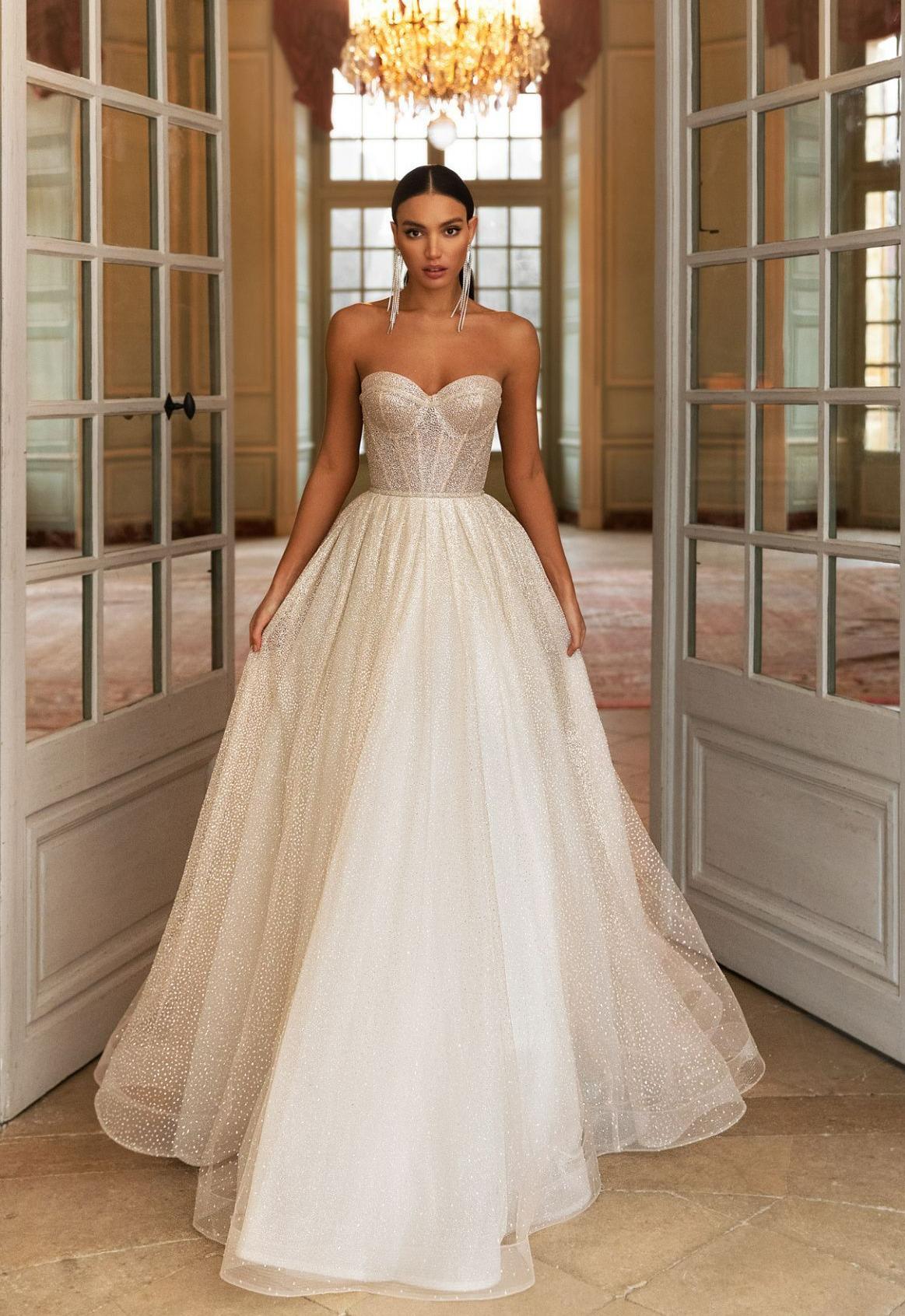 Пышное свадебное платье с корсетом фото