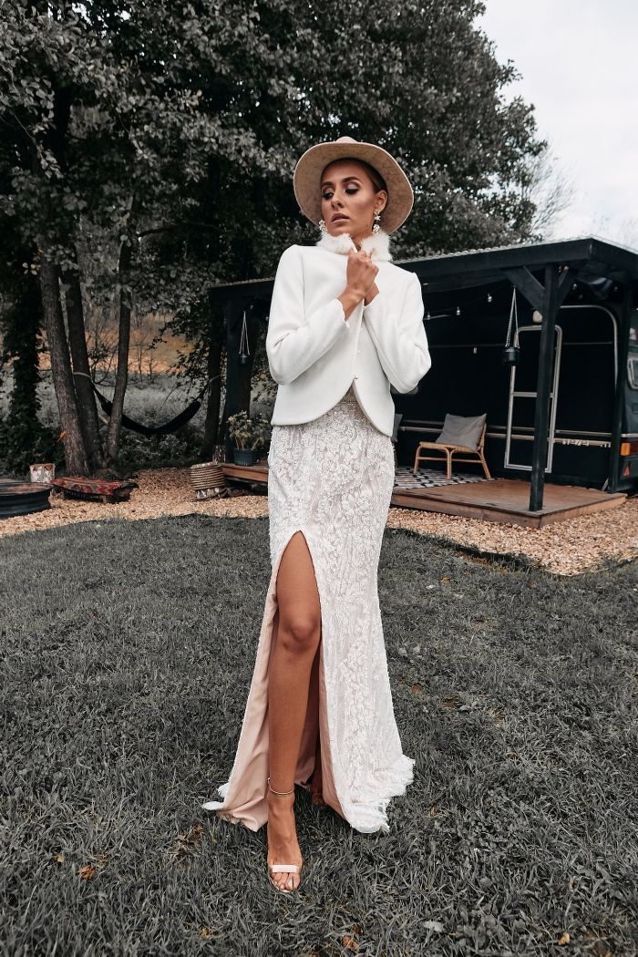 Удлиненный свадебный жакет