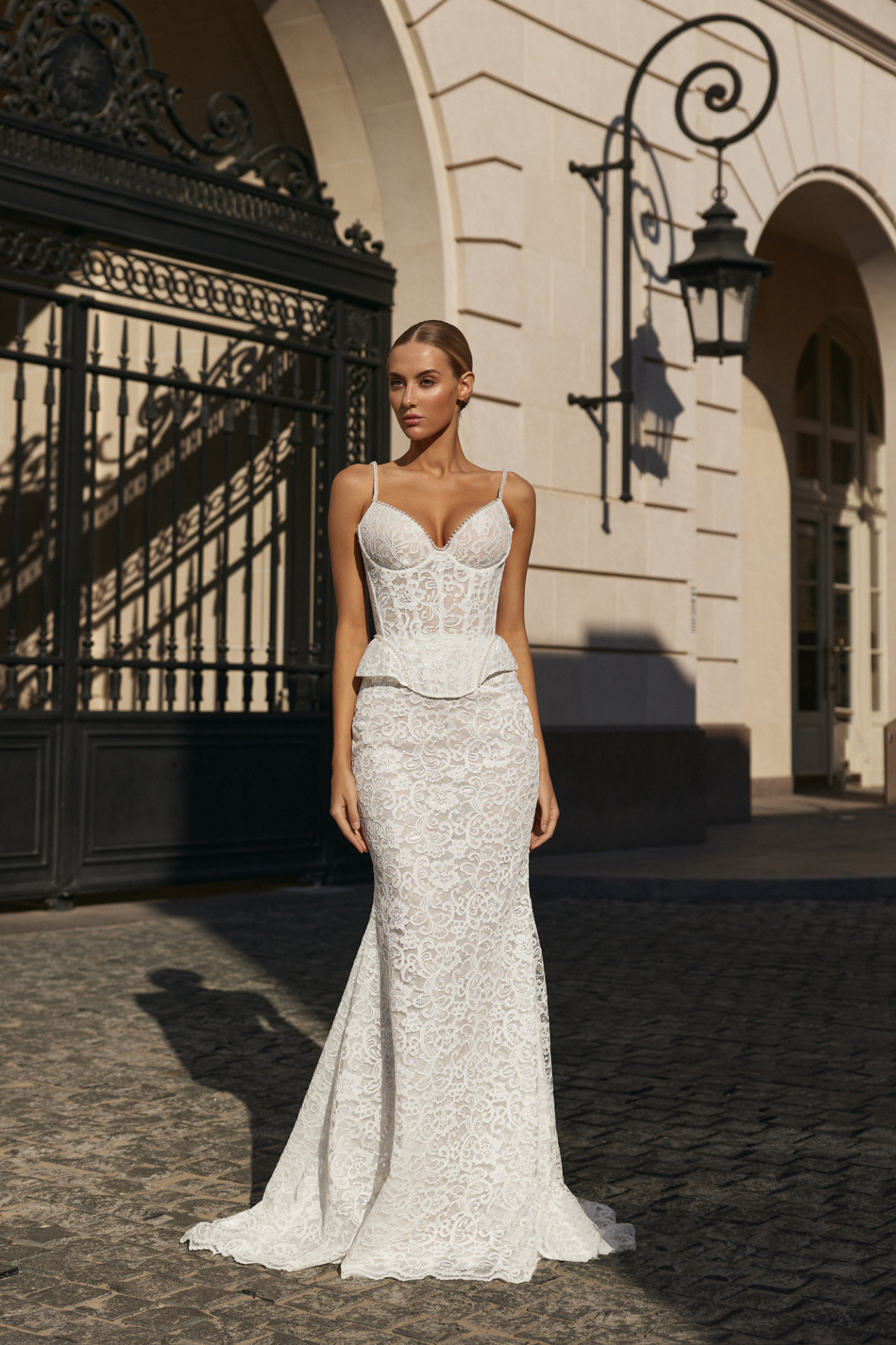 Кружевной свадебный комплект с корсетом фото