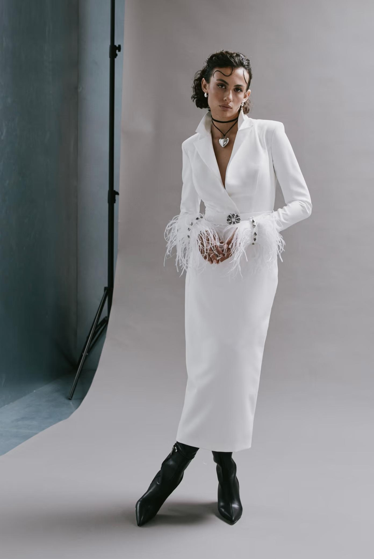 Свадебное платье карандаш длины миди фото