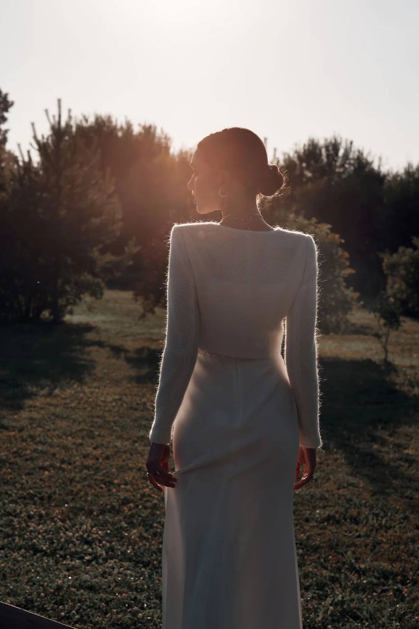 Шерстяной жакет с жемчужными пуговицами