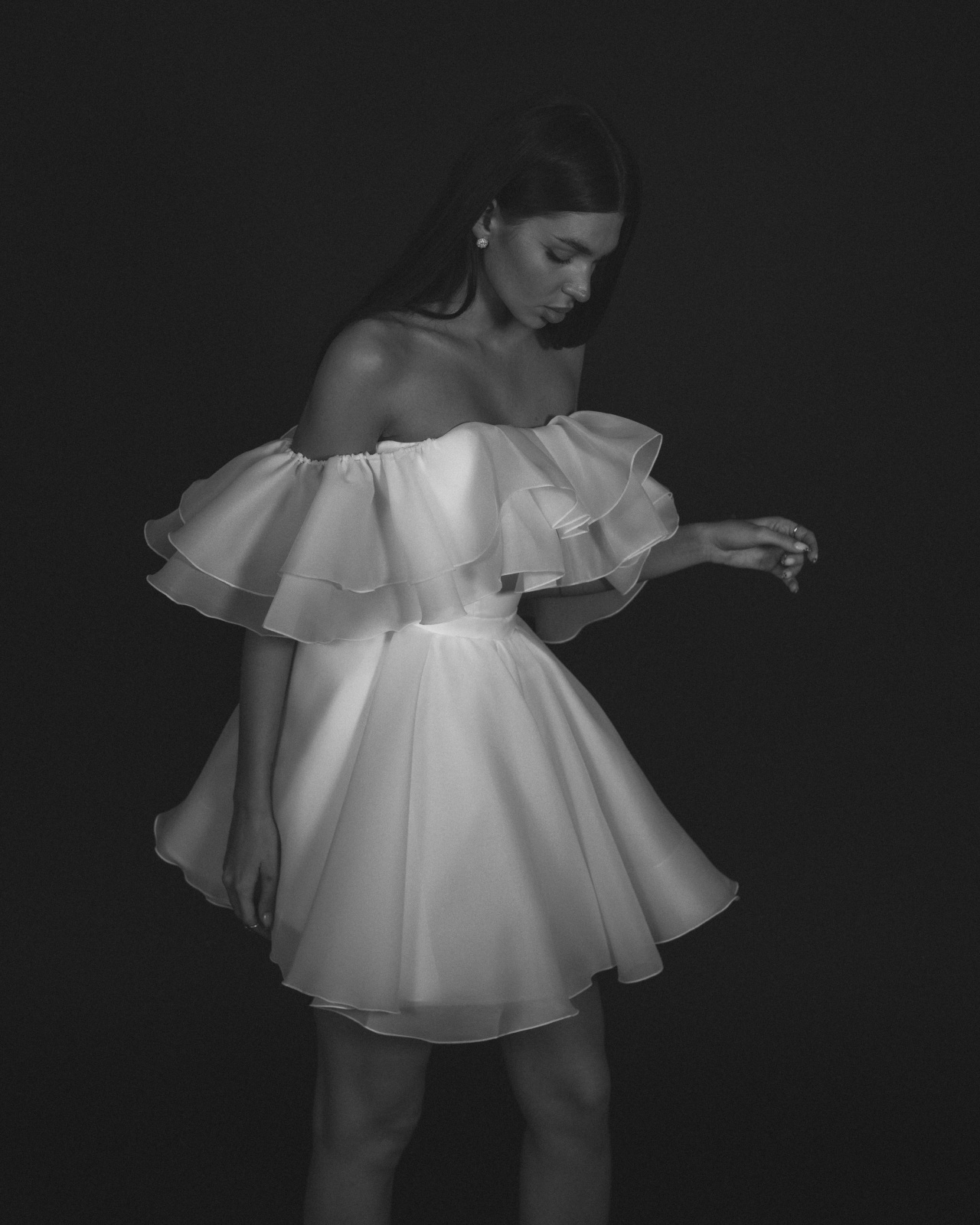 Воздушное свадебное платье мини фото