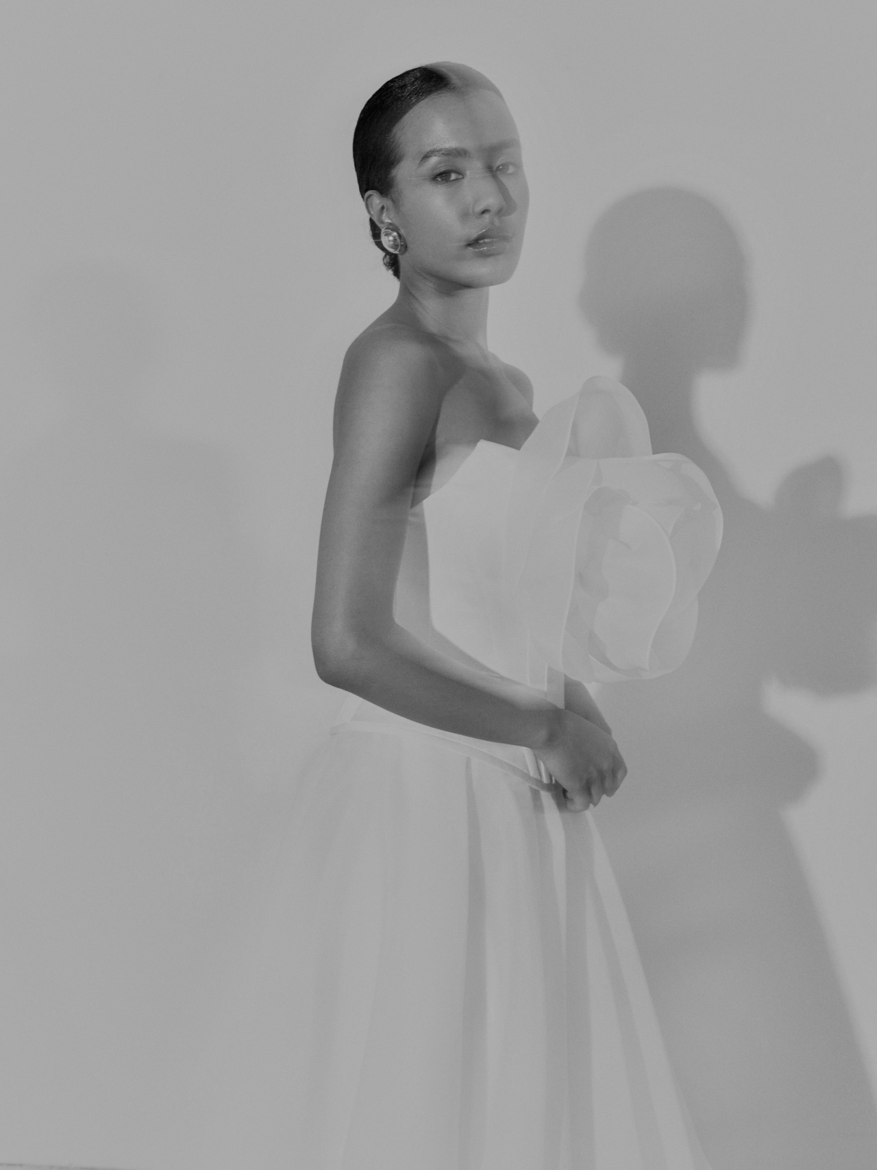 Стильный свадебный комплект из корсета и юбки из органзы фото