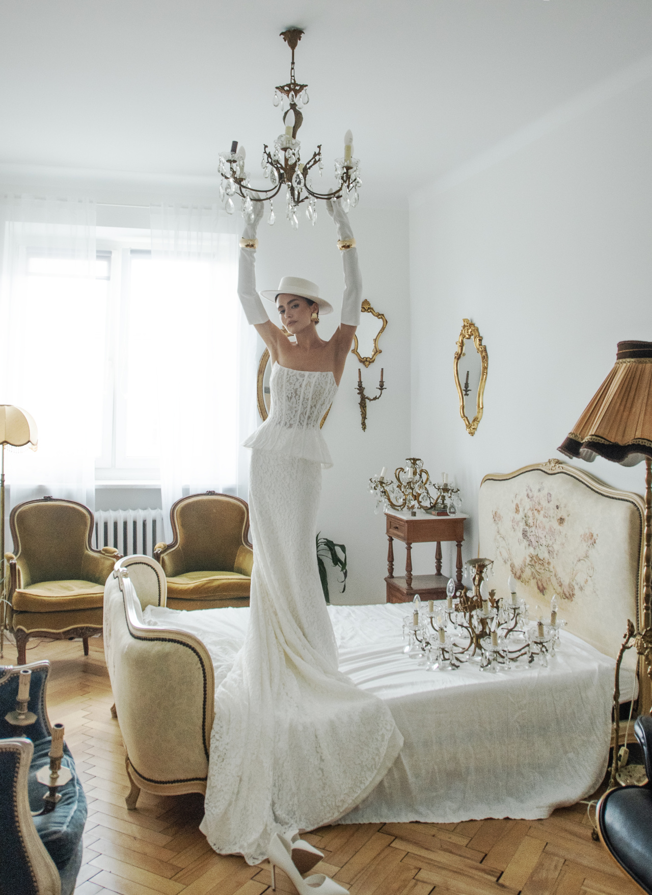 Кружевной свадебный комплект из корсета и юбки фото