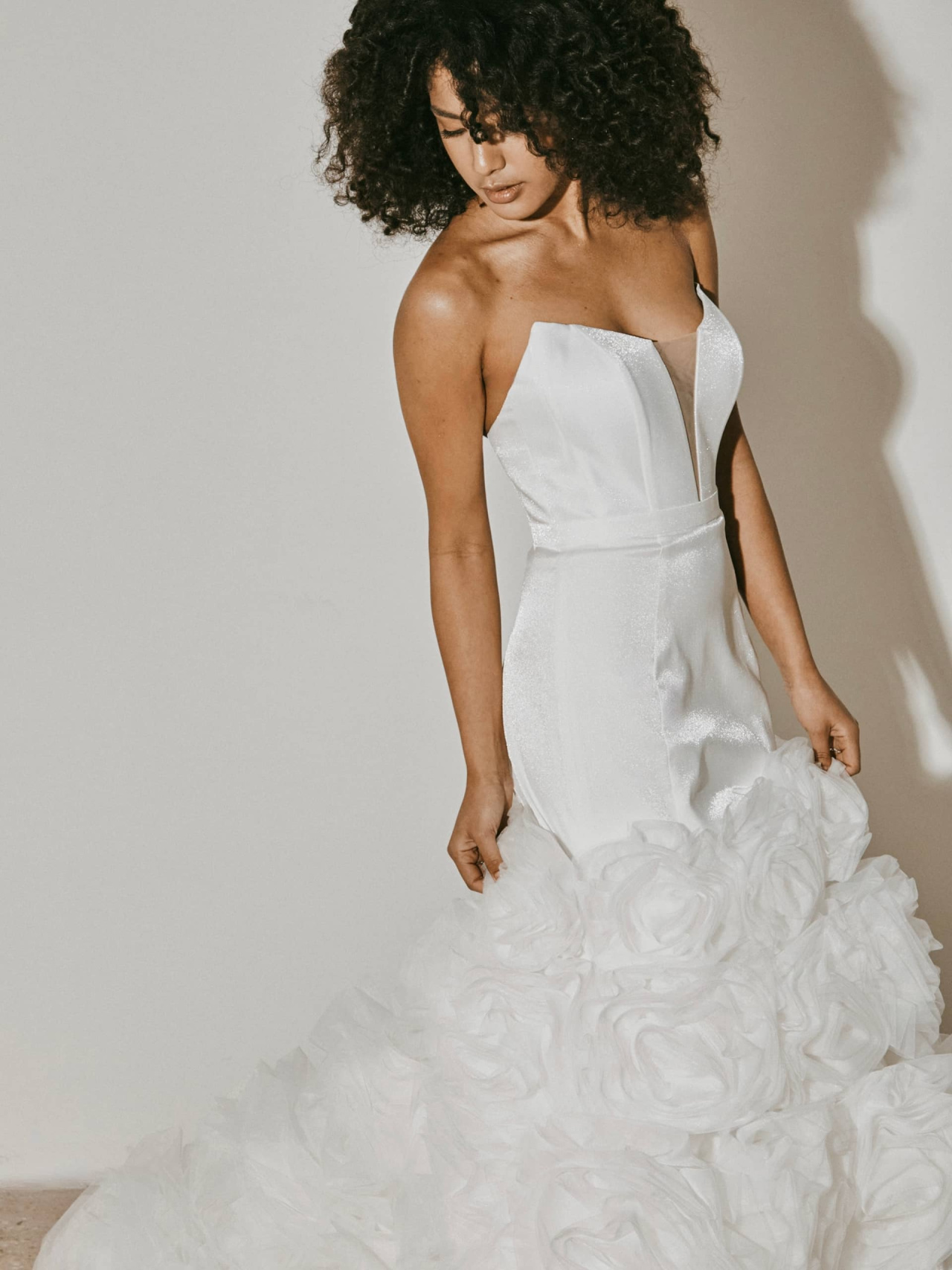 Торжественное свадебное платье из ткани Саншайн фото