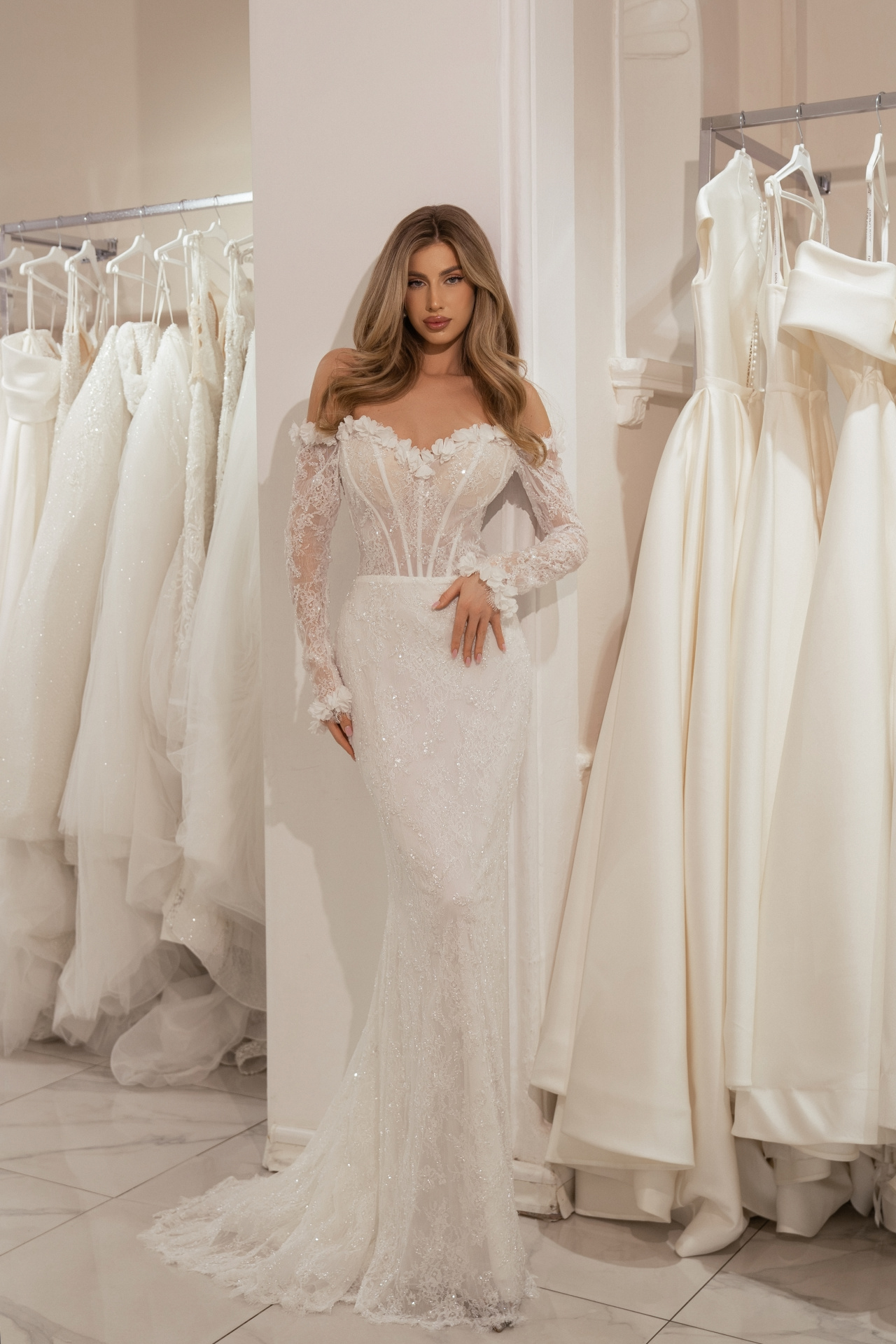 Свадебное платье русалка из кружева шантильи фото