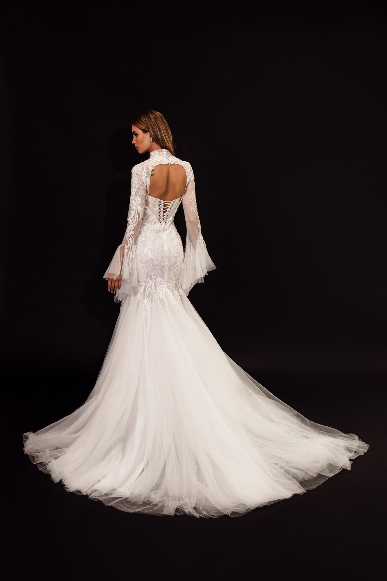 Роскошная русалка под горлышко