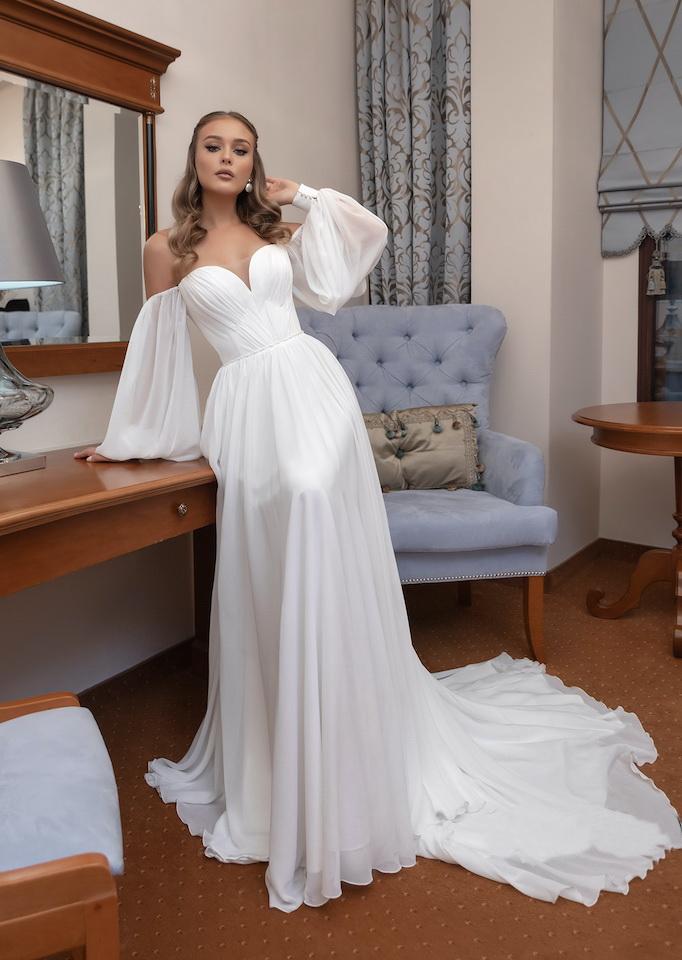 Шифоновое свадебное платье с пышными рукавами фото