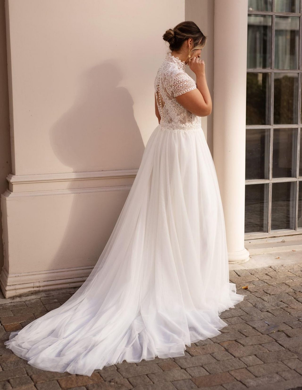 Стильное свадебное платье для полных фото