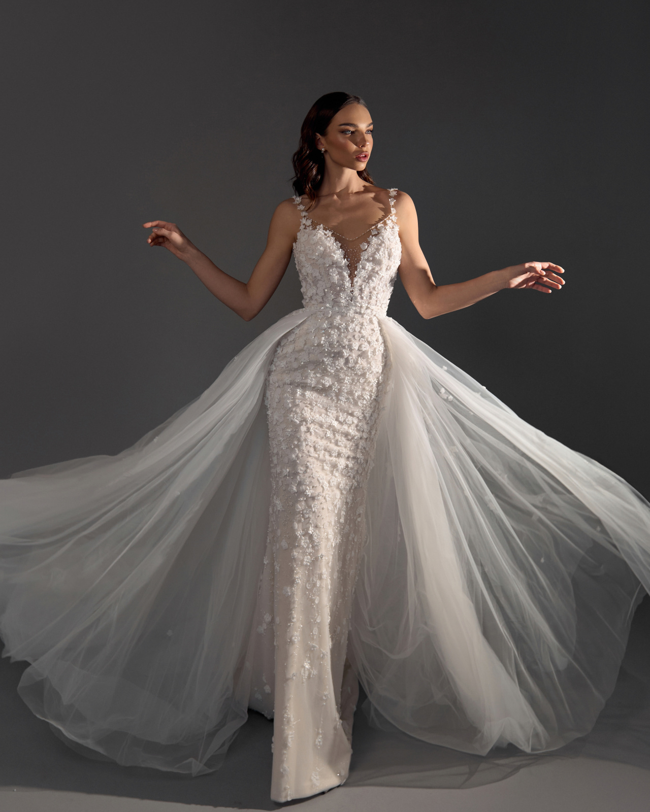 Свадебное платье русалка в кружеве из 3Д цветов фото