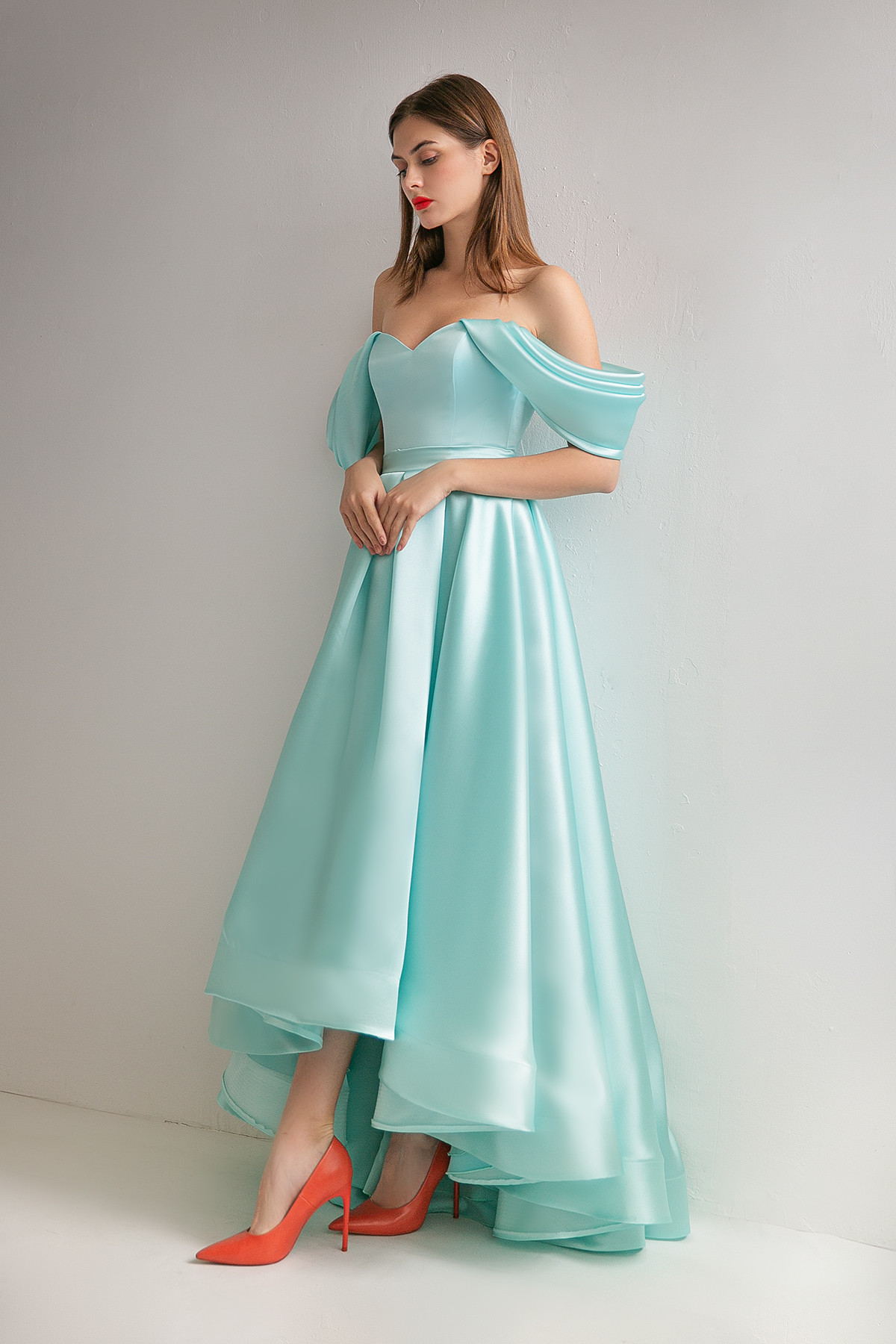 Вечернее платье мятного цвета фото
