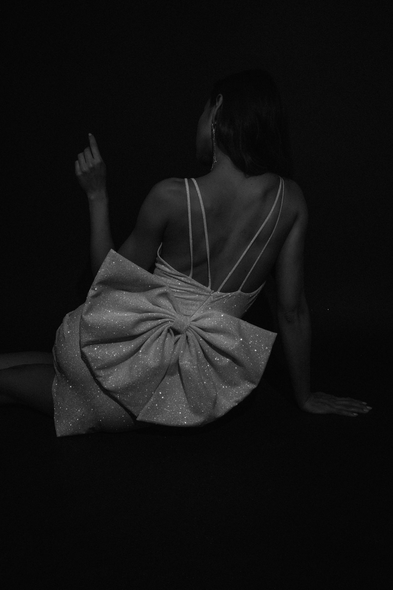 Короткое свадебное платье с бантом фото