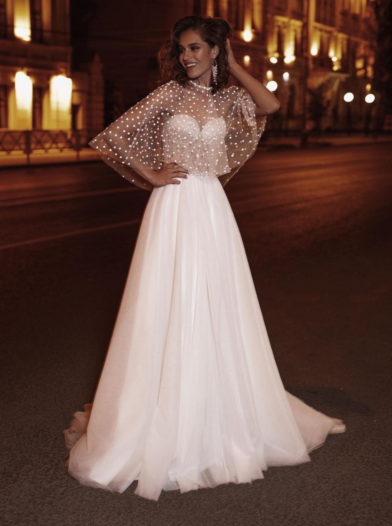 Свадебное платье принцесса с кейпом фото