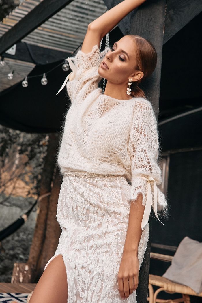 Шерстяной свитер тонкой вязки