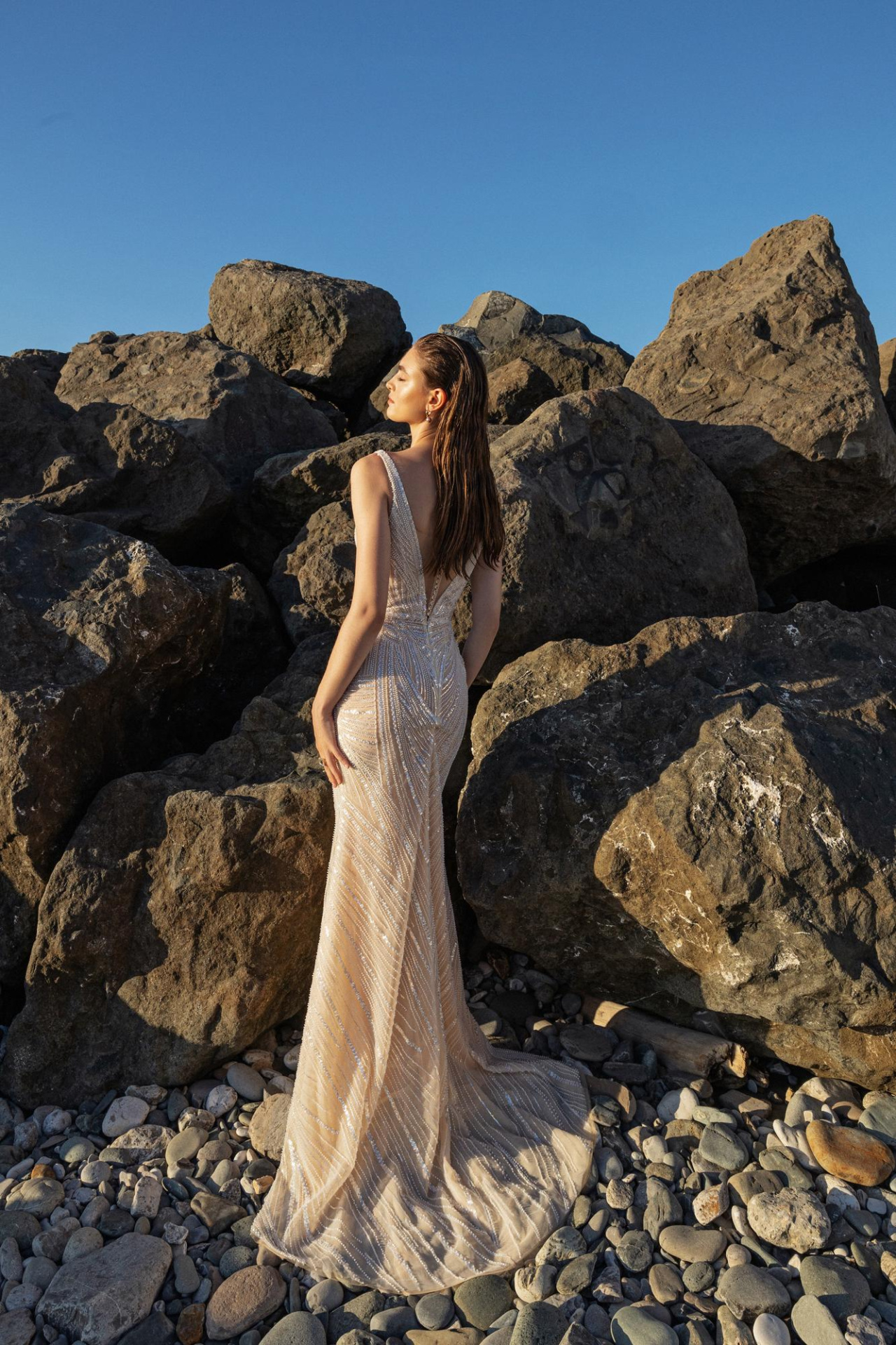 Блестящее кружевное свадебное платье русалка фото