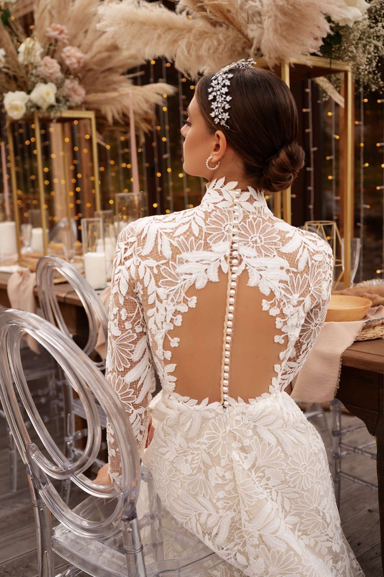 Закрытое свадебное платье в хлопковом кружеве фото