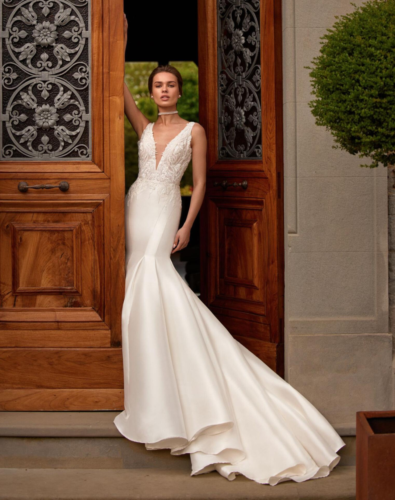 Роскошная русалка из микадо с кружевом по корсету фото