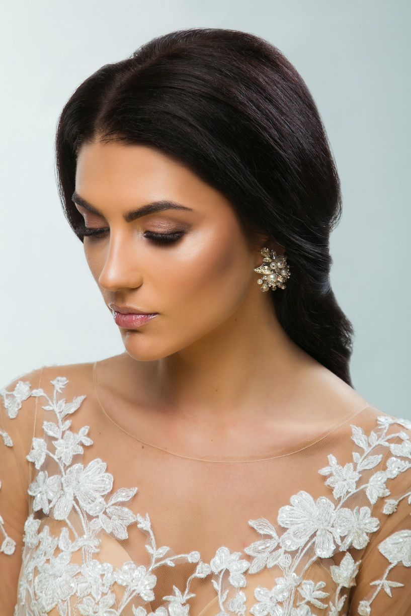 Изящные серьги с жемчугом и кристаллами фото