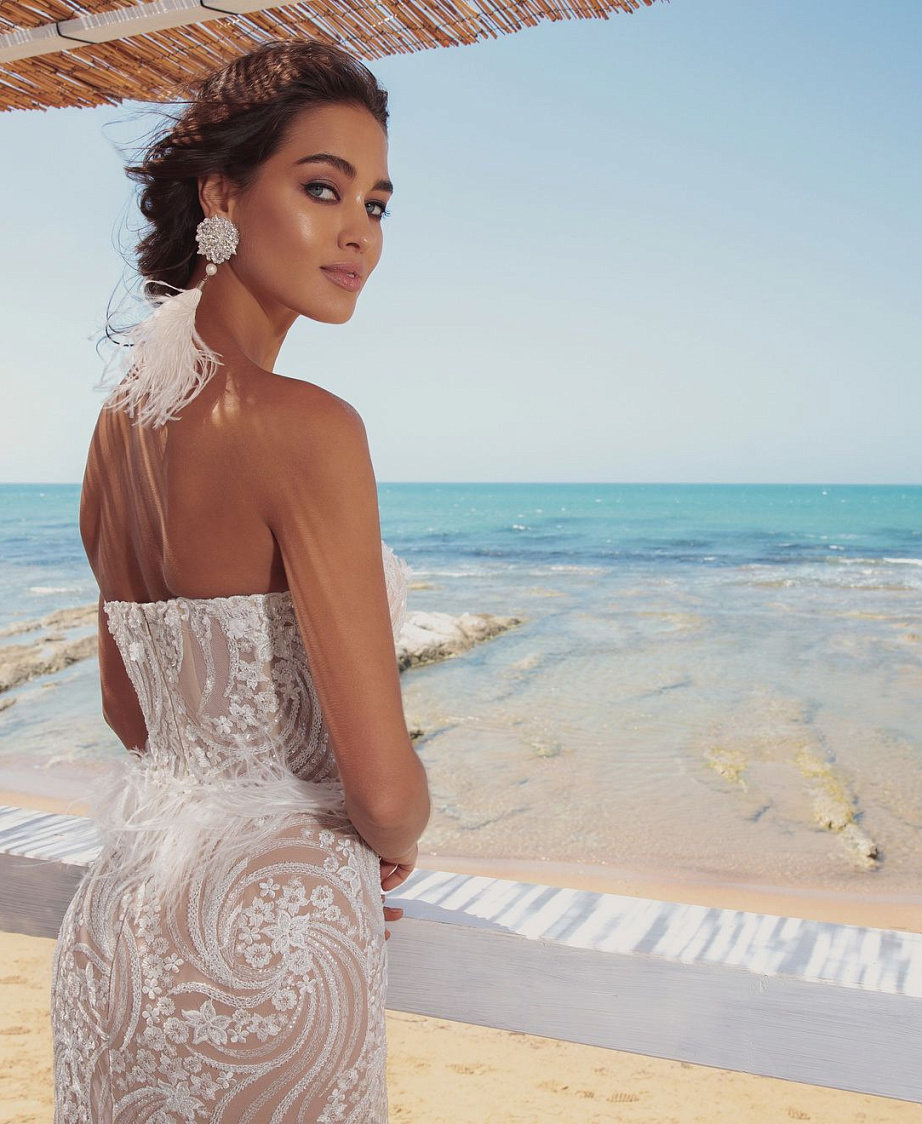 Свадебное платье русалка цвета капучино