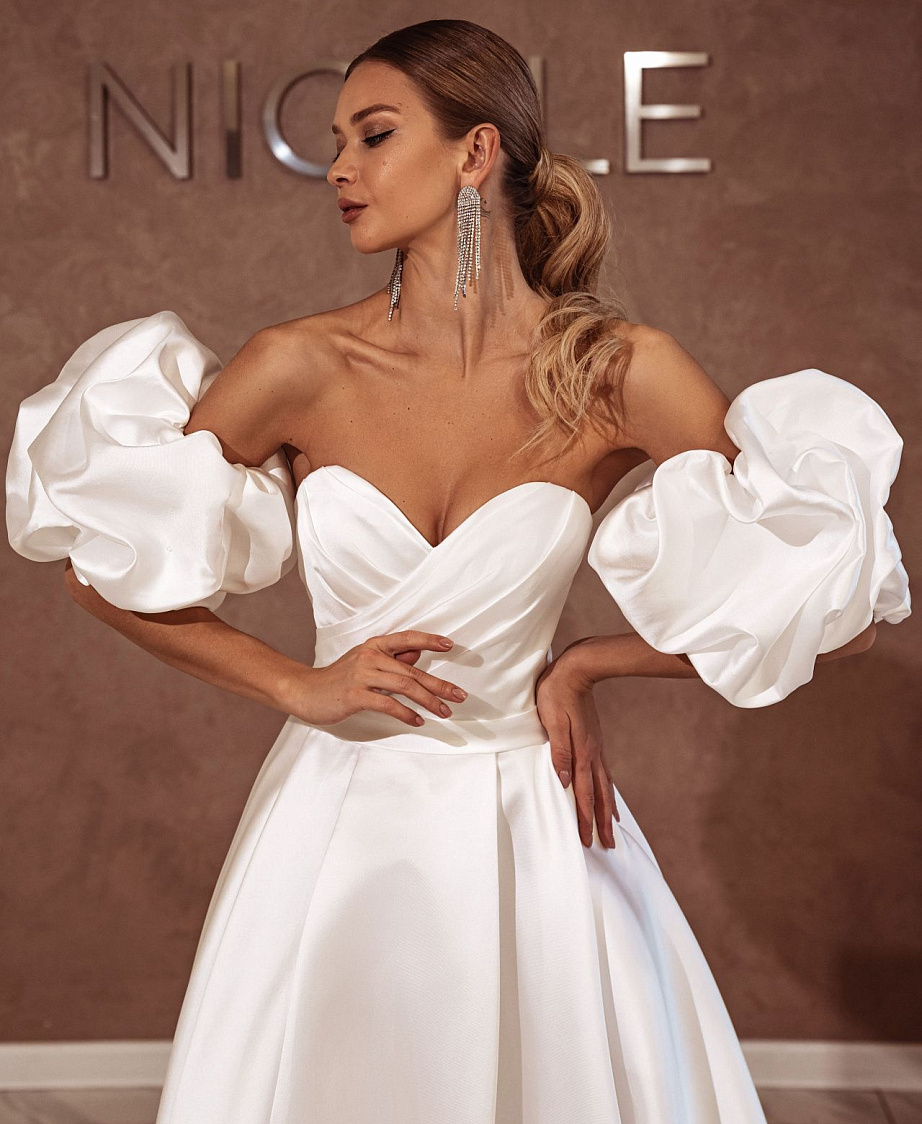 Белое свадебное платье с рукавами буфами фото