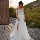 Стильное свадебное платье бохо с разрезом фото