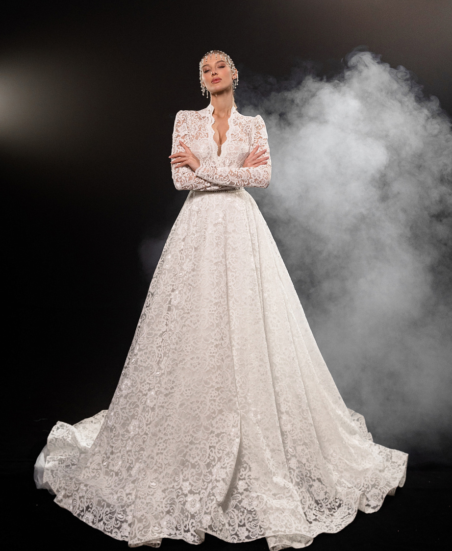 Белое закрытое кружевное платье фото