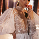 Нежное свадебное платье с объемными рукавами фото