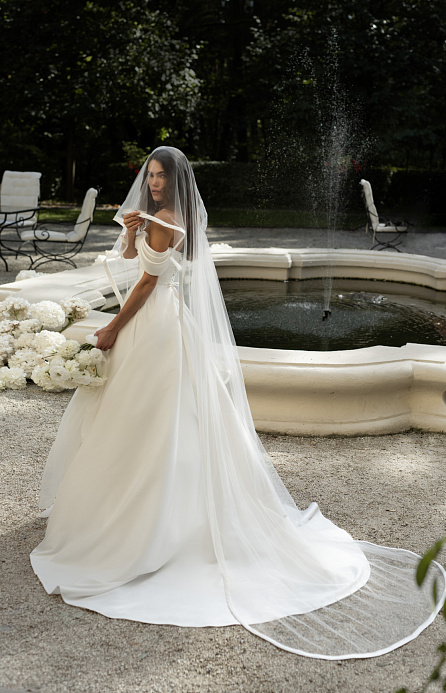 Длинная двухслойная фата с атласной бейкой фото