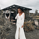 Белый свитер с пайетками