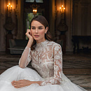 Пышное свадебное платье с закрытым верхом фото