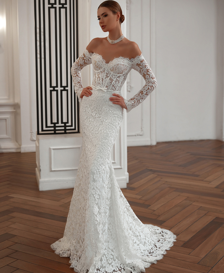 Белое кружевное свадебное платье рыбка с рукавами фото