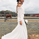 Шерстяной свитер тонкой вязки