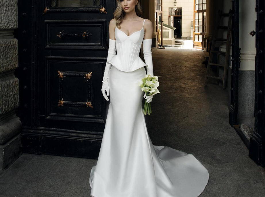 Стильный свадебный комплект из ткани микадо  фото