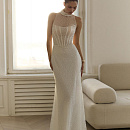 Облегающее свадебное платье полностью расшитое жемчугом фото