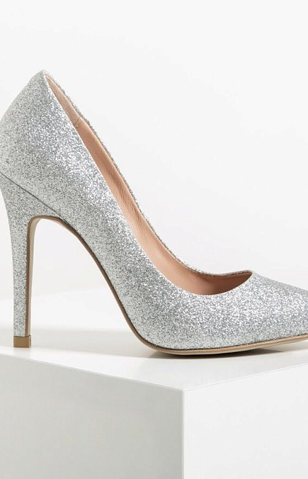 Серебряные свадебные туфли фото