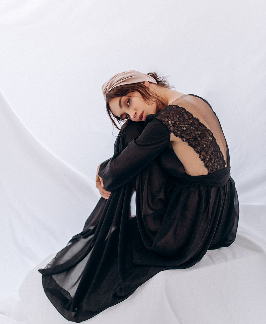 Черный пеньюар из шифона с кружевом фото