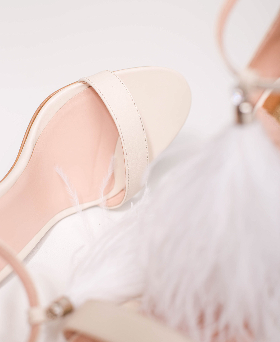 Босоножки с кисточками фото