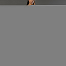 Лаконичное свадебное платье с кружевными перчатками фото