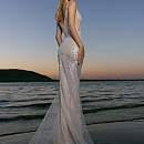 Красивое сверкающее свадебное платье фото