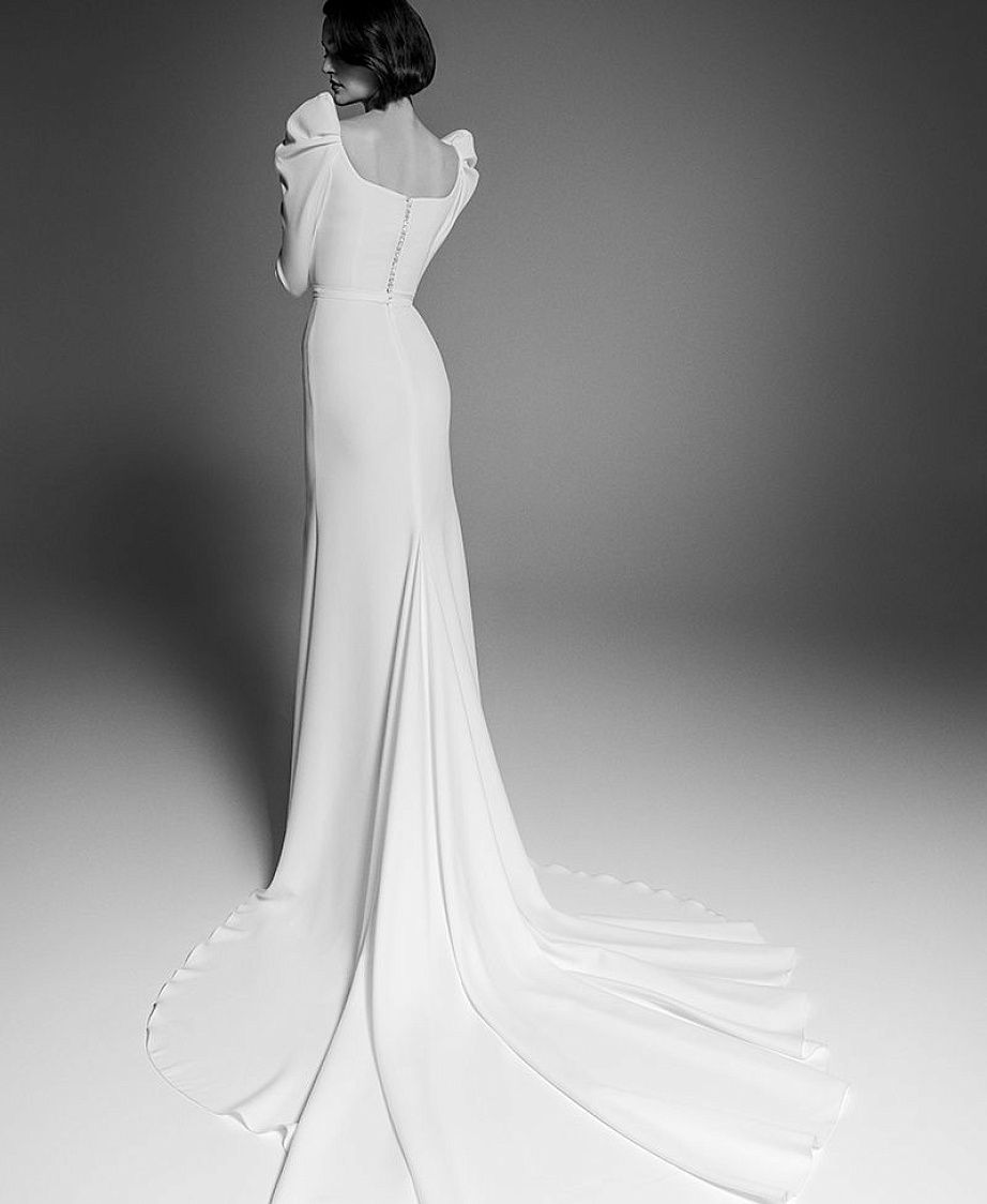 Свадебное платье русалка с объемными плечиками фото